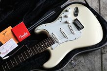 สุดหล่อ มาตรฐาน Strat Fender American standard Vintage White 2002 รูปที่ 2