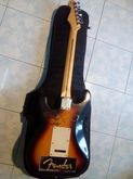 (ลดราคา) กีต้าร์ไฟฟ้า Fender Standard Stratocaster Mexico 2004 SSS สี SunBurst ลดพิเศษเหลือเพียง 13,000 รูปที่ 6