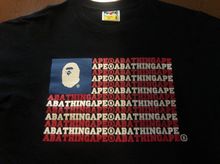 เสื้อยืด A Bathing Ape สีดำ ไซส์ S ลายธงชาติ USA มือสอง สภาพดี รูปที่ 2