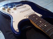 กีต้าร์ไฟฟ้า Fender American Standard Stratocaster 40th SSS สภาพดี made in USA สีเดิม ไม้แห้ง ซาวด์ออกเต็ม+คมชัด รูปที่ 2