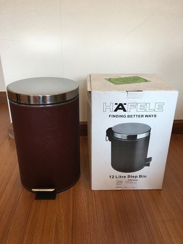 ถังขยะแบบเหยียบ Hafele ขนาด 12 ลิตร