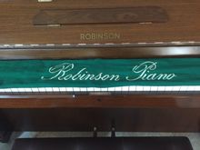 ขายเปียโนยุโรป ROBINSON ไม้โอ้คแท้ทั้งหลัง Made in England เสียงทุ้ม รูปที่ 7