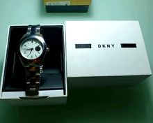 DKNY ny2130 ขนาด 36 mm สีเงิน ป้ายขาวของแท้ สภาพ 99 เปอร์เซ็น พร้อมกล่อง สินค้าซื้อมายังไม่เคยใส่  ไม่มีตำหนิ รูปที่ 2