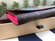 Used in good condition Limited LV Sarah wallet รูปที่ 6