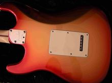ขายด่วน Fender American Deluxe - Stratocaster (Rosewood Fingerboard, Sunset Metallic) รูปที่ 3