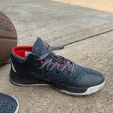 รองเท้าบาส adidas basketball รูปที่ 3