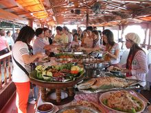 ล่องเรือทานอาหารไทย อาหารนานาชาติ เริ่มต้นแค่200บาท จองเลยตอนนี้ รูปที่ 2