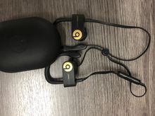หูฟัง Powerbeats3 Wireless - สีดำทอง รูปที่ 1