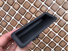 มือเปิดฝาท้าย BMW E60 E90 E92 E93 E70 X6 E82 X1 E84 E88 series1 3 5 Part no. 51247118158 และ โลโก้ ฝากระโปรง BMW รูปที่ 4