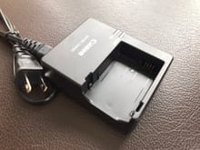 แท่นชาร์จ Battery LC E8C และ LC E8E สำหรับBattery LP E8 กล้อง EOS 550D 600D 650D 700D Rebel T2i T3i T4i T5i Kiss X4 X5 X6i รูปที่ 3