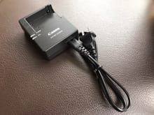 แท่นชาร์จ Battery LC E8C และ LC E8E สำหรับBattery LP E8 กล้อง EOS 550D 600D 650D 700D Rebel T2i T3i T4i T5i Kiss X4 X5 X6i รูปที่ 2