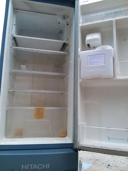 ตู้เย็น Hitachi ขนาด 6.3 คิว
ตัวนี้พิเศษเสริมแผงคอยล์ร้อน 
เพื่อระบายความร้อนได้ดียิ่งขึ้น
2,000 บาท
 รูปที่ 11
