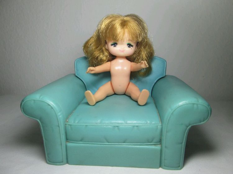 DOLL SOFA AND FURNITURE EIGHT PIECE COLLECTION รูปที่ 2