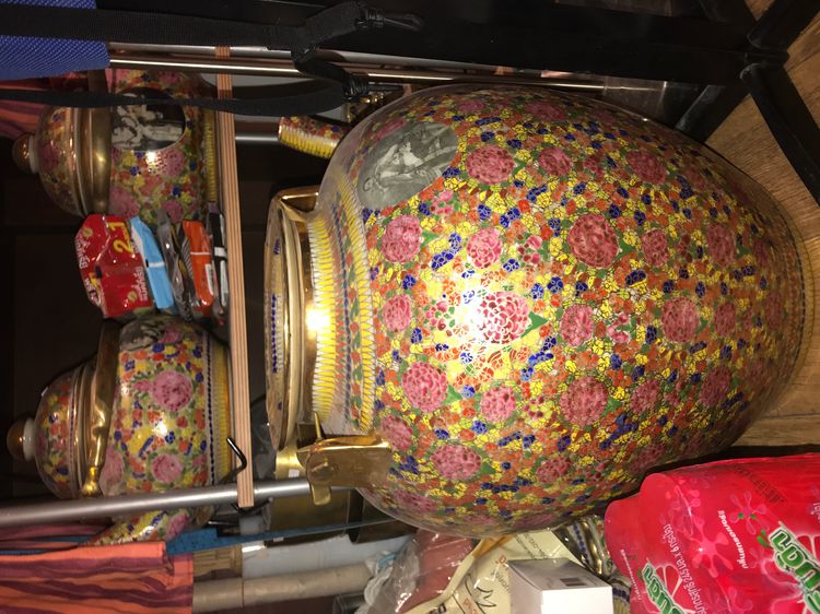 ชุดของเก่าแก่ โบราณ รัชกาลที่๕ เบณจรงค์ กาโอ่งใหญ่ โถพลู ใหญ่มาก๑คู่ สวยงามมาก ถ้าจะดูสินค้าเพิ่มเติมกดไปที่ M2740638 ครับ มีอีกมากครับผม รูปที่ 11