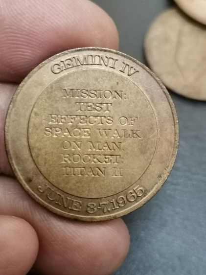 (2728) เหรียญนอก 4 เหรียญ รูปที่ 3