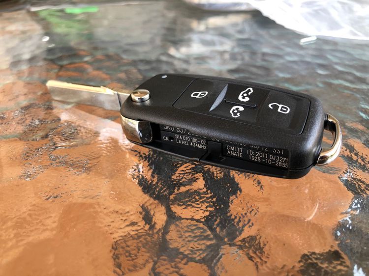 กรอบกุญแจรีโมท โลโก้ VolkSwagen Caravelle Transporter 4 ปุ่ม 5 ปุ่ม กรอบRemote VW กรอบกุญแจ Caravelle ที่วางแก้ว T5 T5.1 T6 รูปที่ 10