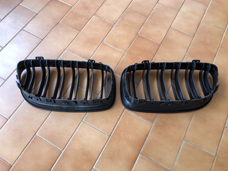 กระจังหน้า BMW M3 E90 ซี่คู่ 318i 320i 330i 320D LCi V Shape รูปที่ 11