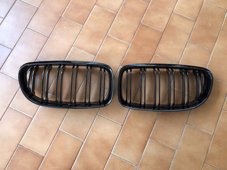 กระจังหน้า BMW M3 E90 ซี่คู่ 318i 320i 330i 320D LCi V Shape รูปที่ 9