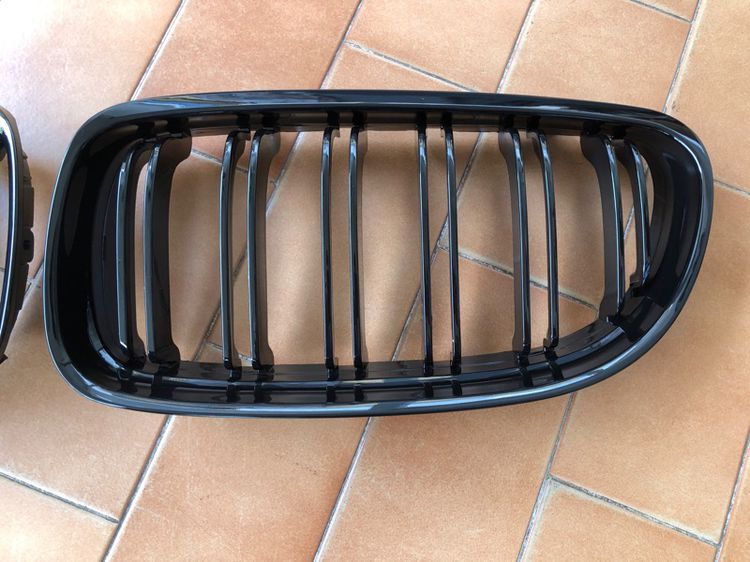 กระจังหน้า BMW M3 E90 ซี่คู่ 318i 320i 330i 320D LCi V Shape รูปที่ 10