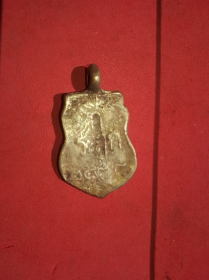 เหรียญเสมา หล่อโบราณ ลพ.ไปล่ วัดกำแพง บางขุนเทียน กทม. พิมพ์ใหญ่ หูขวาง ปี2478 เนื้อโลหะผสม สีจืด ขนาดค่อนข้างใหญ่ สวยงาม คมชัด สภาพสวย เก่า รูปที่ 4