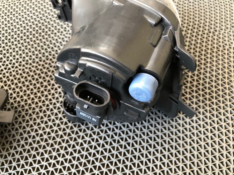 ไฟสปอร์ตไลท์ ไฟตัดหมอก เลนส์ไฟหน้า BMW F10 F11  520D 523i 528i 530i F01 F02 730LD 730Li 740Li รูปที่ 12