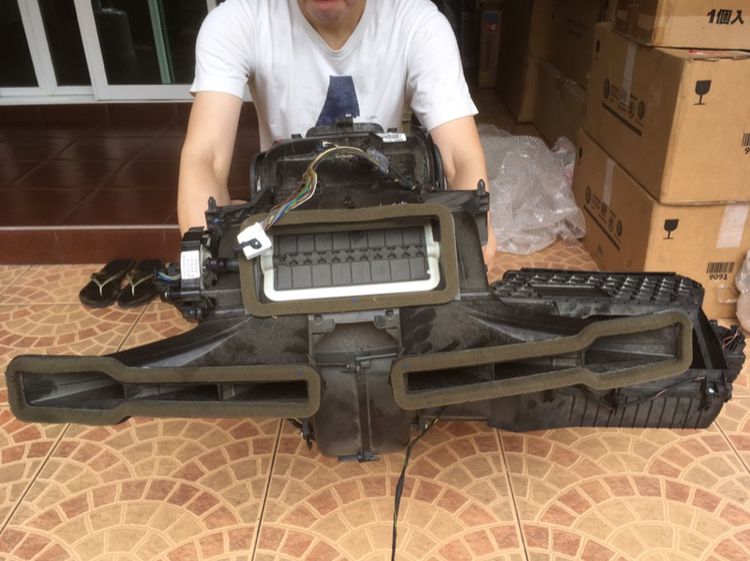 คอมแอร์ ตู้แอร์ รถมินิ r55 r56 r57 r58 r60 f55 f56 รูปที่ 12