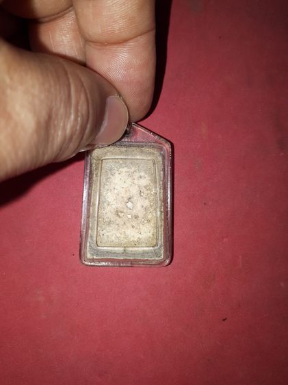 พระสมเด็จ วัดระฆัง พิมพ์ใหญ่ หลวงวิจาร์ณ กทม. ปี 24xx เนื้อผงพุทธคุณ มวลสารครบ จัด ละเอียด ขนาดเล็ก บาง หลังเรียบ มีเนื้อผง 3 ก้อน รูปทรงสวย รูปที่ 4