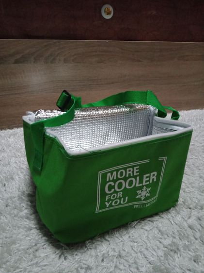 กระเป๋าเก็บความเย็นขนาดเล็ก ของแท้ พร้อมสายสะพาย สีเขียว สภาพใหม่ รูปที่ 2
