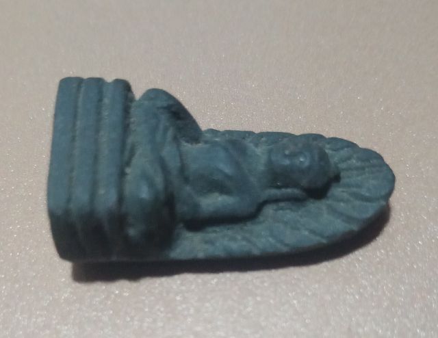 พระรอดกริ่งผสมว่าน (เนื้อสีดำ) (หลวงพ่อฤาษีลิงดำ) วัดท่าซุง
 รูปที่ 3