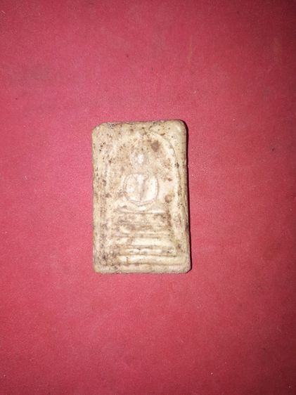 สมเด็จ วัดบางขุนพรหม พิมพ์เส้นด้าย กรุเก่า กทม. ปี 24xx เนื้อผงพุทธคุณ มวลสารครบ จัด ละเอียด คราบกรุเดิมๆ หลังเรียบ รูปทรงสวย งดงาม ขอบไม่คม รูปที่ 7