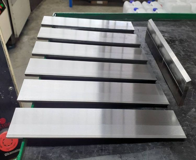 เครื่องเชื่อม induction และ Chiller เครื่องเชื่อมคาร์ไบด์ Carbide Welding - งานเชื่อมคาร์ไบด์ Carbide Induction Welding Machine 15KW-25KW รูปที่ 15