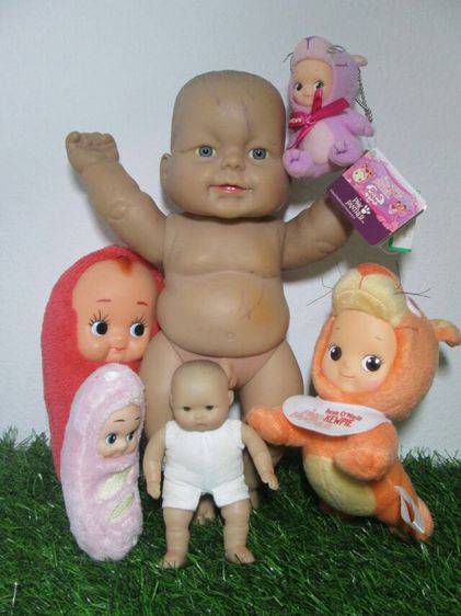 FOUR KEWPIE AND TWO BABIES DOLLS COLLECTION 
 รูปที่ 1