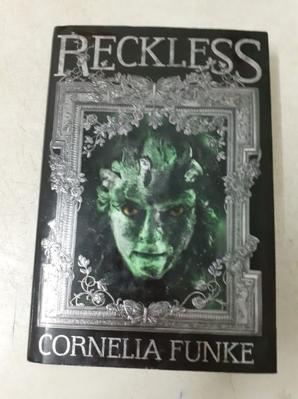 หนังสือนิยายภาษาอังกฤษ RECKLESS (Mirrorworld) Hardcover by Cornelia Funke  รูปที่ 1