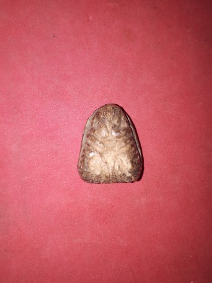 พระปิดตา หัวบานเย็น หลวงปู่เอี่ยม วัดหนัง กทม. เนื้อผง พระปิดตาที่เป็นพระเนื้อผง ท่านก็ได้สร้างไว้ แต่ก็มีจำนวนน้อย พระพิมพ์นี้ก็หาแท้ๆยาก ส