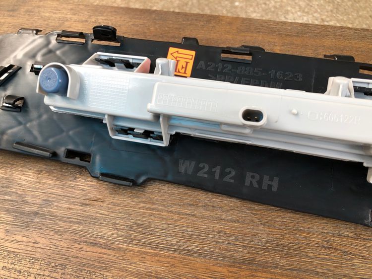 ไฟตัดหมอก Day Light LED W212 E200 E220CDi E250 E300 รูปที่ 8