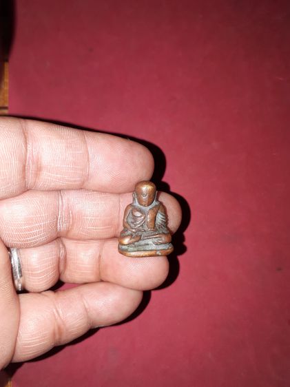 หล่อโบราณ หลวงพ่อเงิน วัดบางคลาน พิมพ์นิยม เนื้อทองผสม ผิวสองสี ออกสีเหลืองอมสีแดง ผิวแห้ง รอยตัดเดือยใหญ่ ฐานบาง ขนาดเล็ก ตามสูตร สภาพใช้มา รูปที่ 6