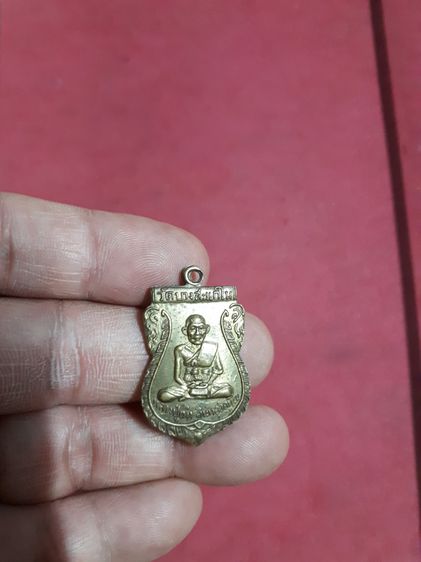 เหรียญเสมา หลวงปู่เม่ง วัดบางสะแกใน กรุงเทพฯ ปี 2506 หลังยันต์ เนื้อทองผสม สวย คม เก่า แท้ ดูง่าย  หายาก  เหรียญนี้แกะออกมาจากกรอบพลาสติก ผิ รูปที่ 6