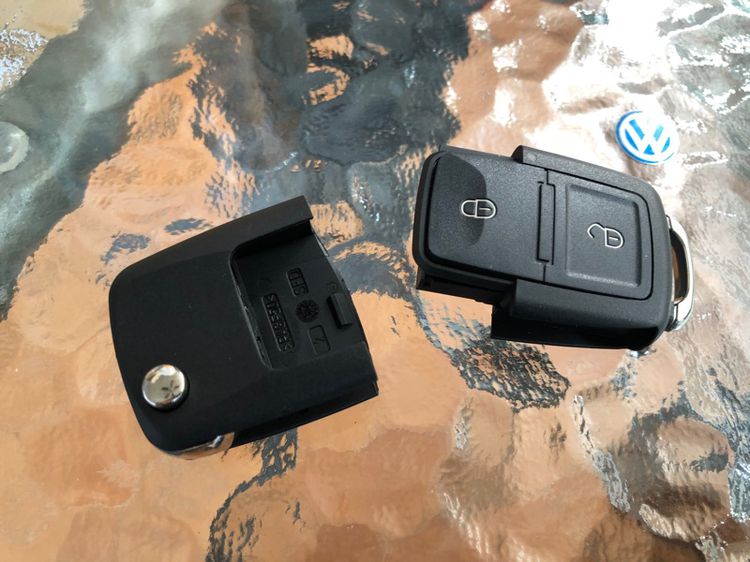 กรอบกุญแจ รีโมท VW 2 ปุ่ม 3 ปุ่ม กุญแจสำรอง VOLKSWAGEN NEW BETTLE GOLF PASSAT Scirocco CARAVELLE TRANSPOTER remote volk รูปที่ 2