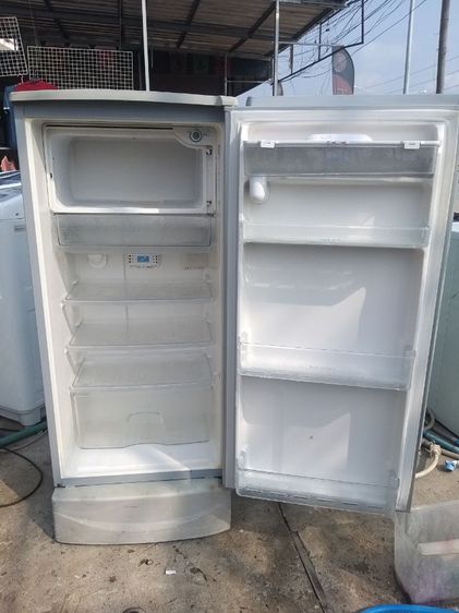 ขายๆๆ
ขายตู้เย็น Hitachi 6คิว หน้าตู้เย็นมีที่กดน้ำเย็นอีกด้วย สวยๆวิบวับๆ
สนนราคาขายที่ 2,300 บาทไทย

สินค้าใช้งานได้ปกติรับประกัน 1 เดือน
 รูปที่ 4