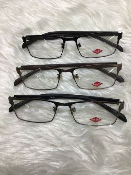 บริการตรวจวัดสายตาประกอบแว่นนอกสถานที่ครับ รูปที่ 8