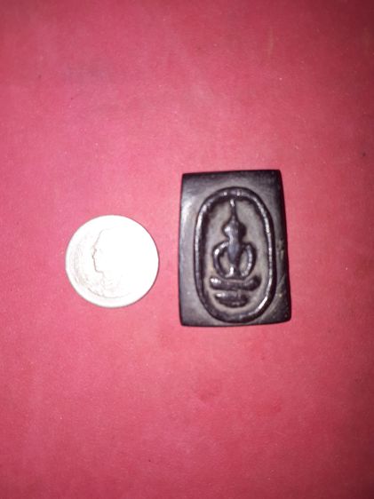 พระพุทธ เนื้อไม้งิ้วดำแกะ หลังเรียบ สีดำ มัน เงา ฝีมือแกะสุด Classic มีลายวงไม้ ทำให้ดูง่าย พิมพ์องค์คมชัด สภาพสวย รูปแบบแปลก หายากมาก ไม่รู รูปที่ 7