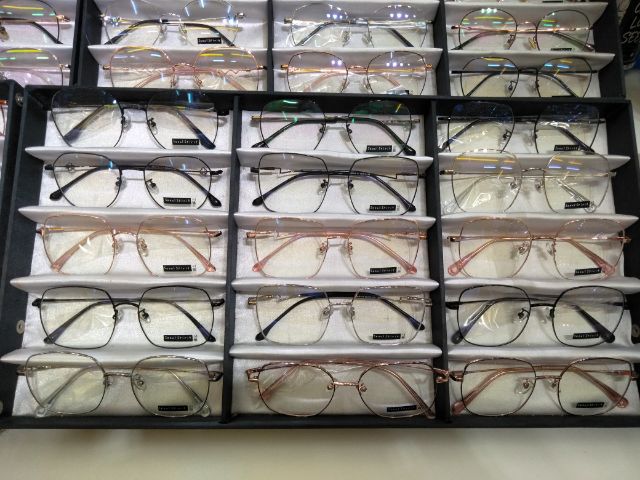 บริการตรวจวัดสายตาประกอบแว่นนอกสถานที่ครับ รูปที่ 18