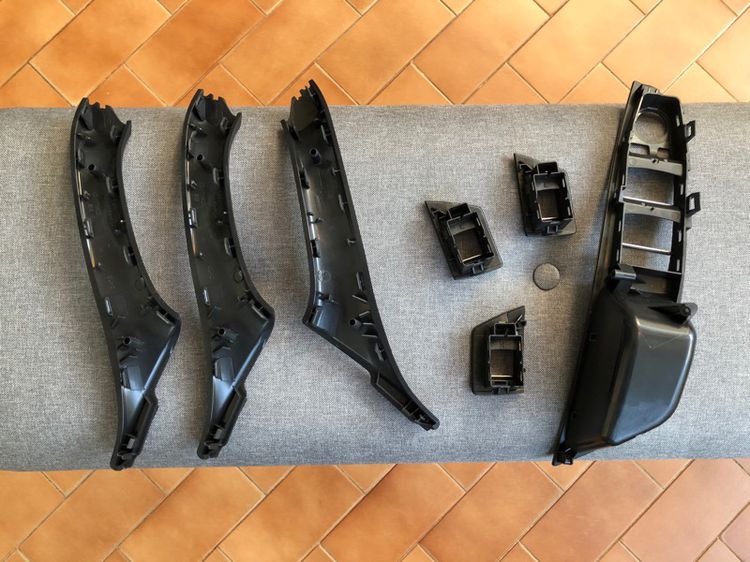 ภายใน BMW F10 สีดำ มือจับประตู สวิตกระจก ช่องแอร์ 520d 525i 530i รูปที่ 2