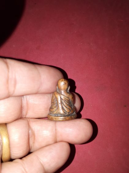 รูปเหมือน ลพ.เงิน วัดบางคลาน พิมพ์นิยม เนื้อทองผสม ผิวสองสี ออกสีเหลืองอมสีแดง ผิวแห้ง รอยตัดเดือยใหญ่ ฐานบาง ขนาดเล็ก ตำหนิครบ ตามสูตร จับอ รูปที่ 6