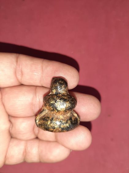 พระปิดตา หลวงปู่กลิ่น วัดสะพานสูง นนทบุรี ปี 246x กว่าๆ พิมพ์ตะพาบ เนื้อผงพุทธคุณผสมน้ำมัน จุ่มรัก ปิดทอง เข้มจัด เนื้อแกร่งแห้งสนิท มันเงา รูปที่ 9