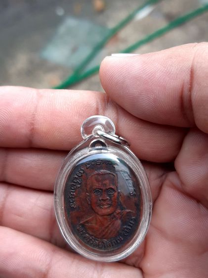 เหรียญ หลวงพ่อทวด พิมพ์ไข่ปลาเล็ก รุ่น4 บล๊อกยอดนิยม 10 ขีด เนื้อทองแดง สภาพยังสวย สิบขีดยังครบเห็นทุกขีด โดยรวมสภาพยังสวย เลี่ยมไว้ใช้ รูปที่ 2