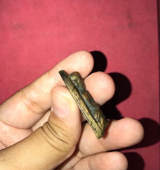 หลวงปู่ทวด เตารีดใหญ่ พิมพ์บี หัวแหลม บัวเขาควาย ปี 2505 วัดช้างให้ จ.ปัตตานี เนื้อทองผสม ผิวมะระ เดิมๆ แห้ง เหี่ยว ย่นทั้งองค์ หลังอย่างสวย รูปที่ 5