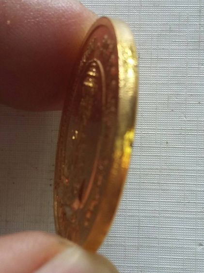 เหรียญที่ระลึกกรมหลวงชุมพรฯ เนื้อโลหะกะไหล่ทอง รูปที่ 3