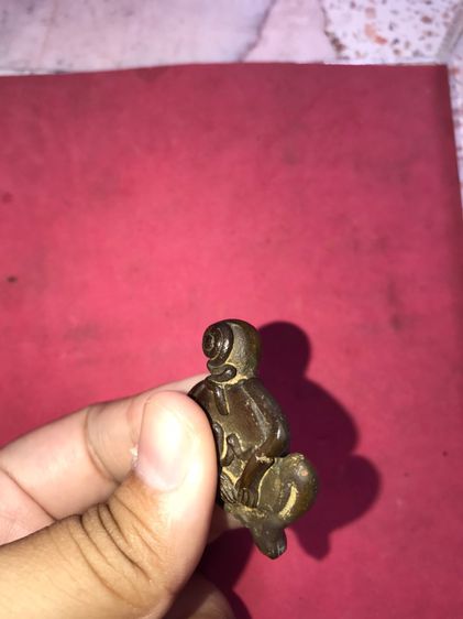 พญาเต่าเรือน หลวงพ่อเดิม วัดหนองโพ จ.นครสวรรค์ เนื้อนวะโลหะกลับดำ ปี 24xx กว่าๆ ยุคต้น หล่อโบราณ ยันต์ด้านหน้าและด้านหลัง ยันต์อุ มีน้ำหนัก รูปที่ 8