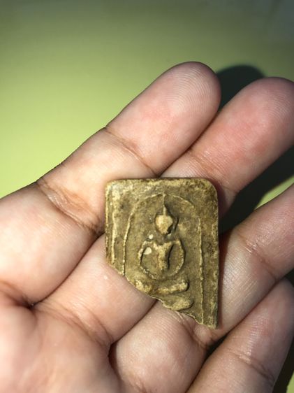 พระสมเด็จบางขุนพรหม พิมพ์อกครุฑ กรุเก่า เนื้อผงพุทธคุณ มวลสารครบ จัด ละเอียด หลังเรียบ รูปทรงสวย งดงาม ขอบไม่คม แห้ง เหี่ยว ยุบย่น เนื้อหามว รูปที่ 6